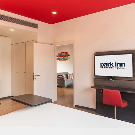 Park Inn By Radisson,South Delhi Yeni Delhi Dış mekan fotoğraf Park Inn Munich Airport