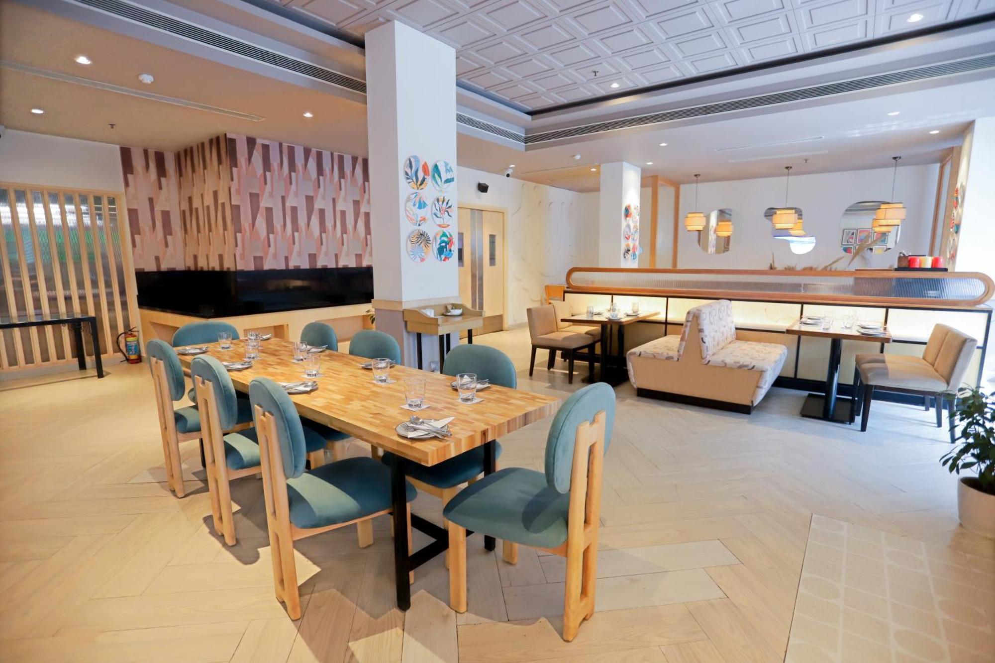 Park Inn By Radisson,South Delhi Yeni Delhi Dış mekan fotoğraf Interior of the restaurant