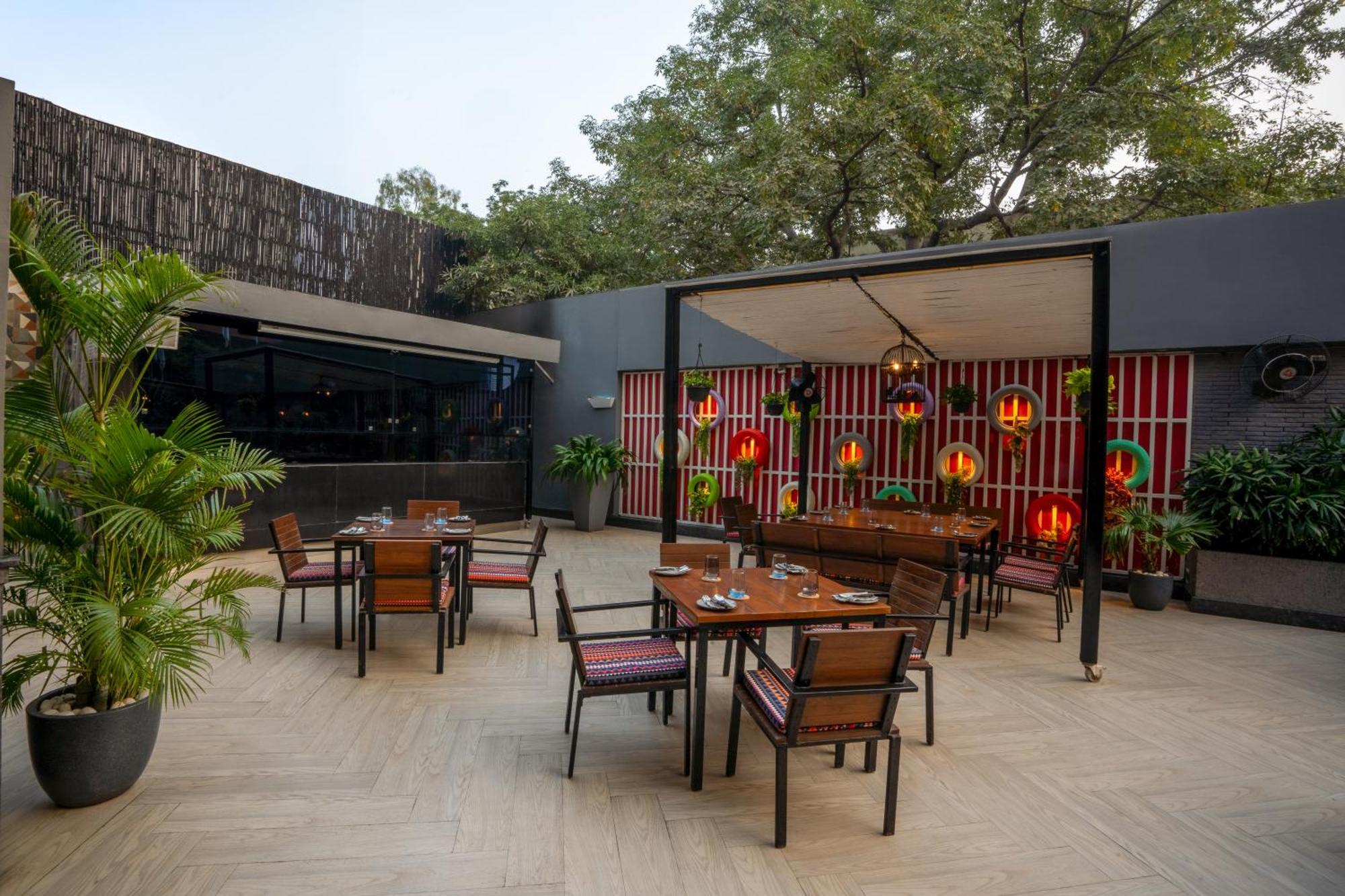 Park Inn By Radisson,South Delhi Yeni Delhi Dış mekan fotoğraf The Park, New Delhi